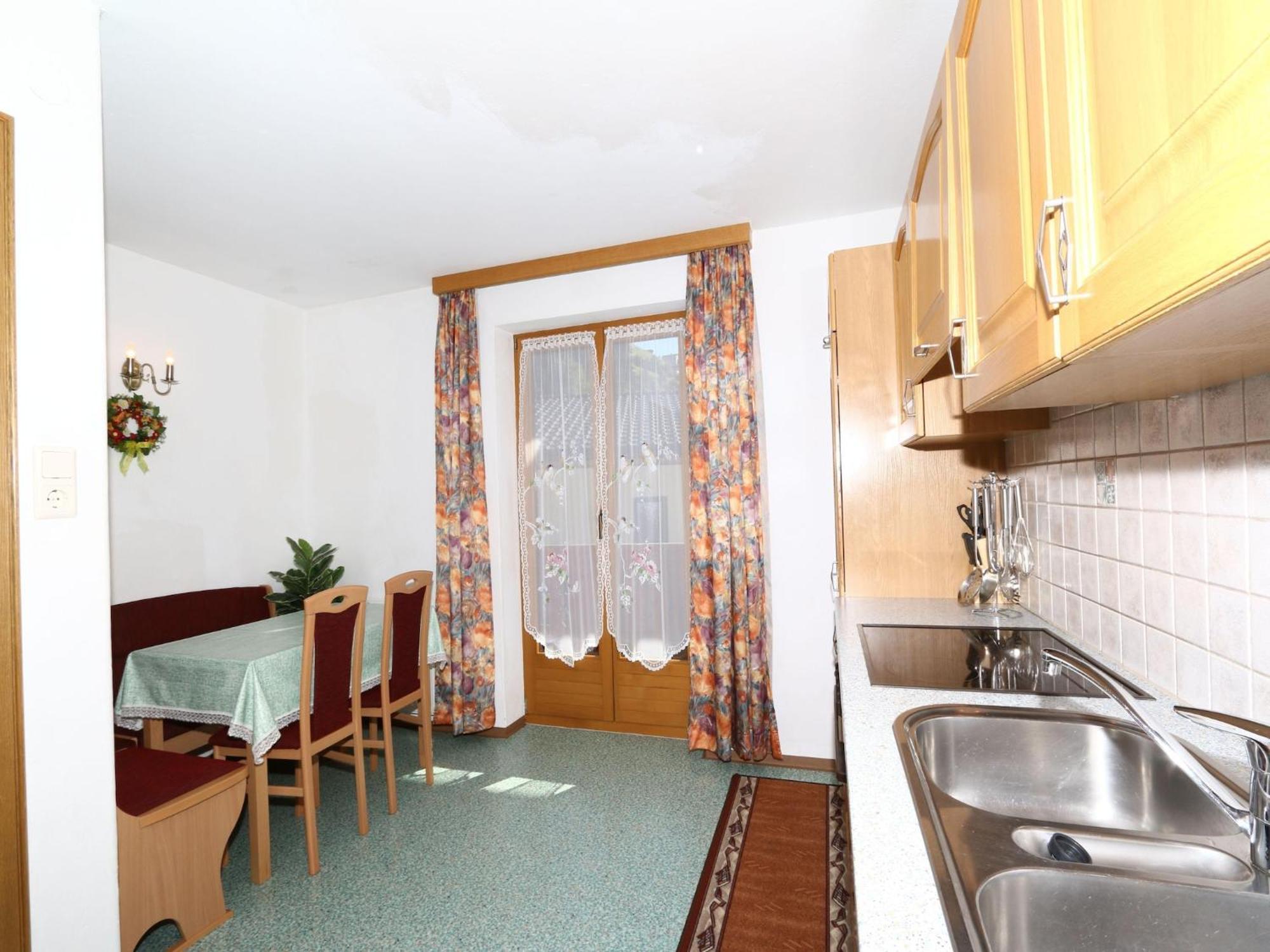 Apartment In Mayrhofen With A Balcony Exterior foto