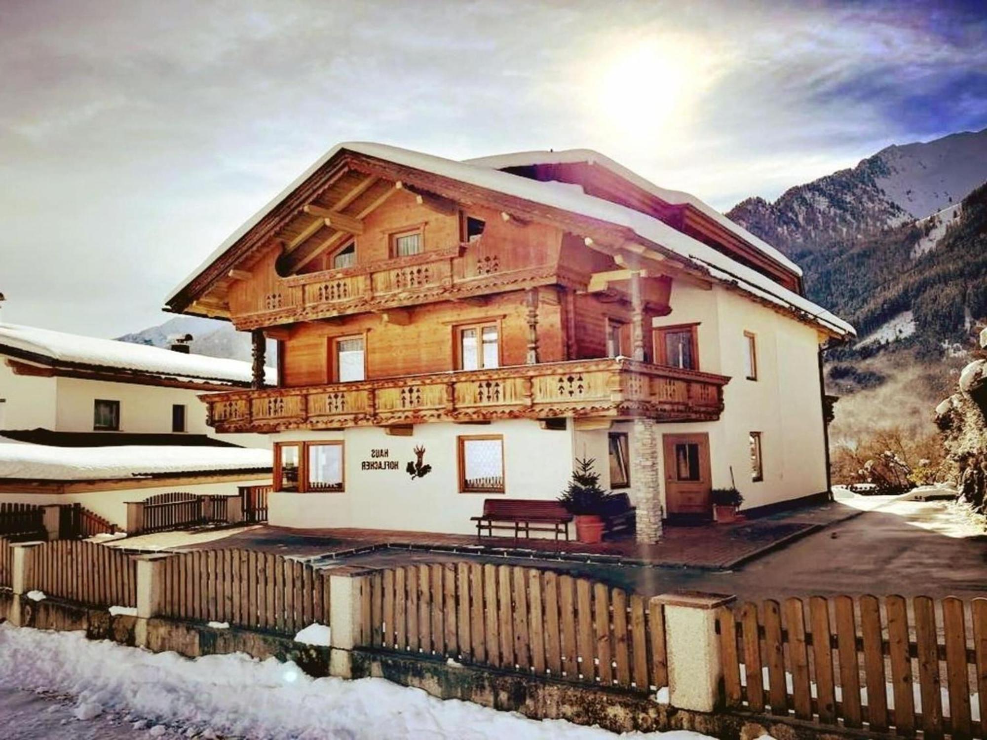 Apartment In Mayrhofen With A Balcony Exterior foto