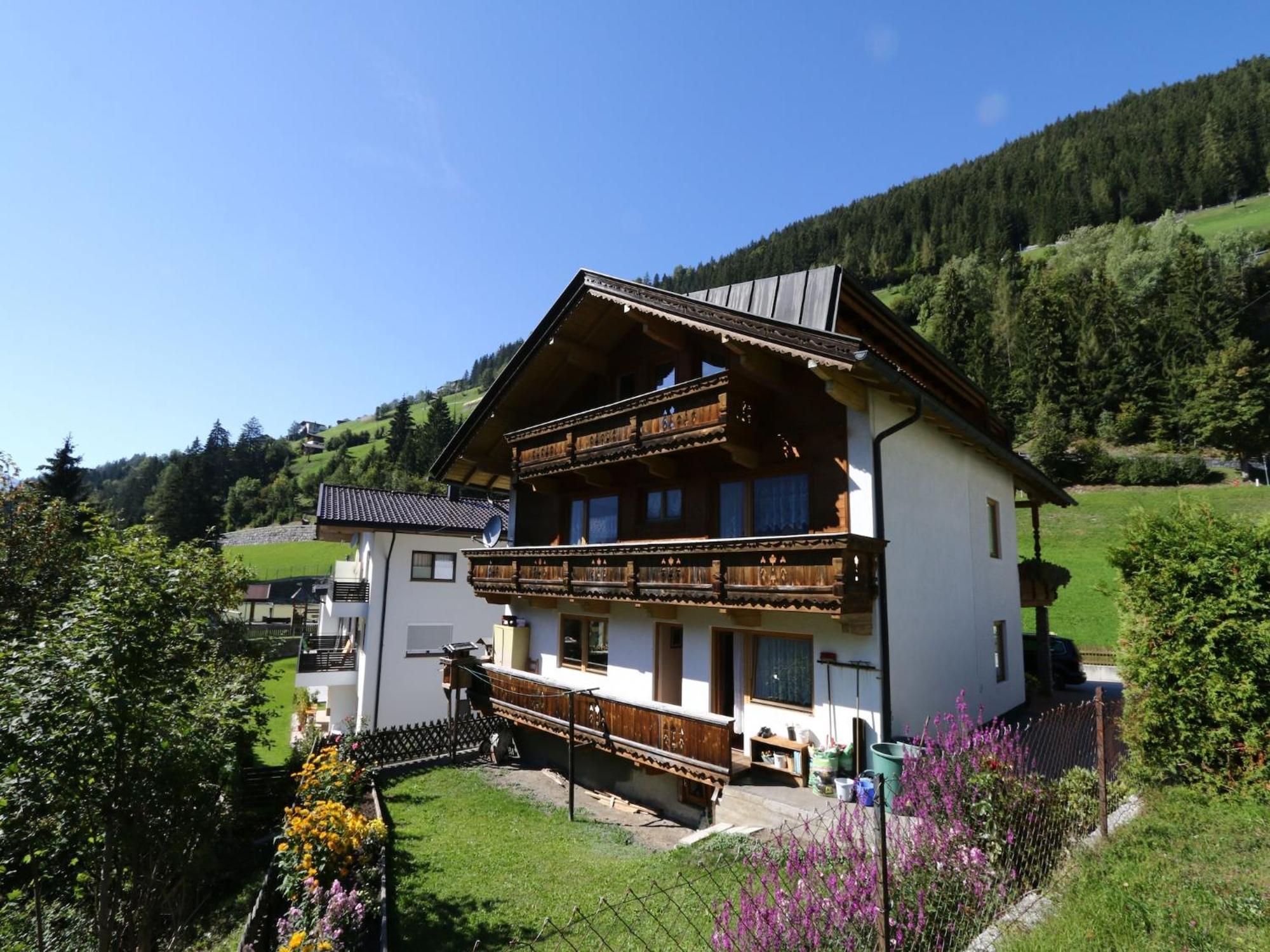 Apartment In Mayrhofen With A Balcony Exterior foto